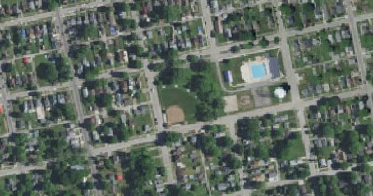 Wright Street Bark Park dog park in Logansport, IN