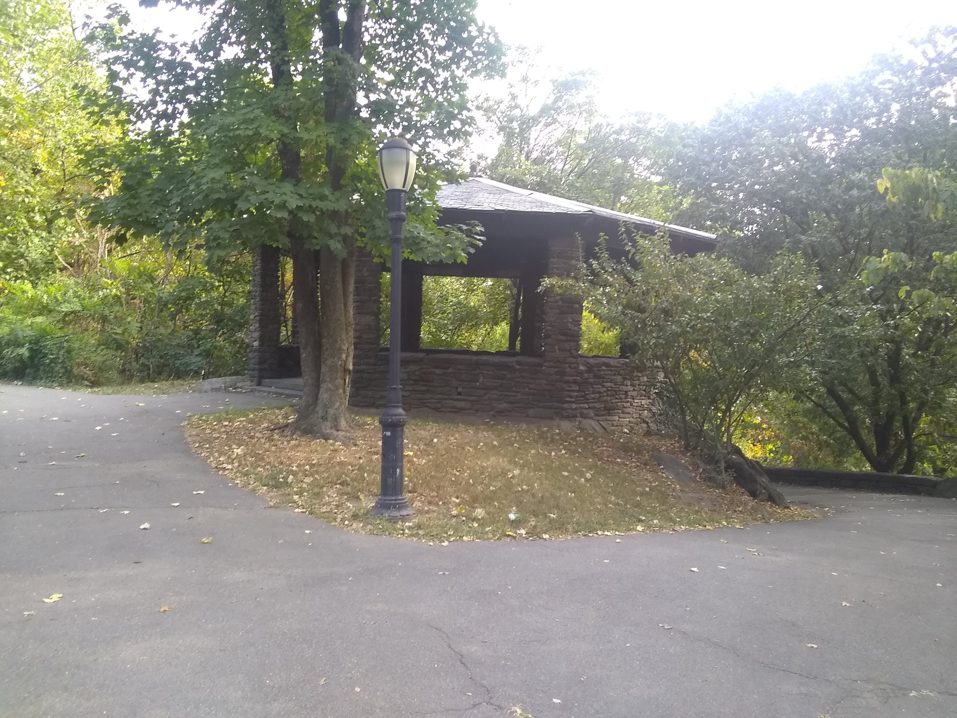 Sir William’s Dog Run dog park in New York, NY